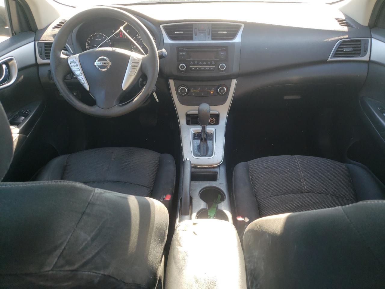 Nissan Sentra S Image 3