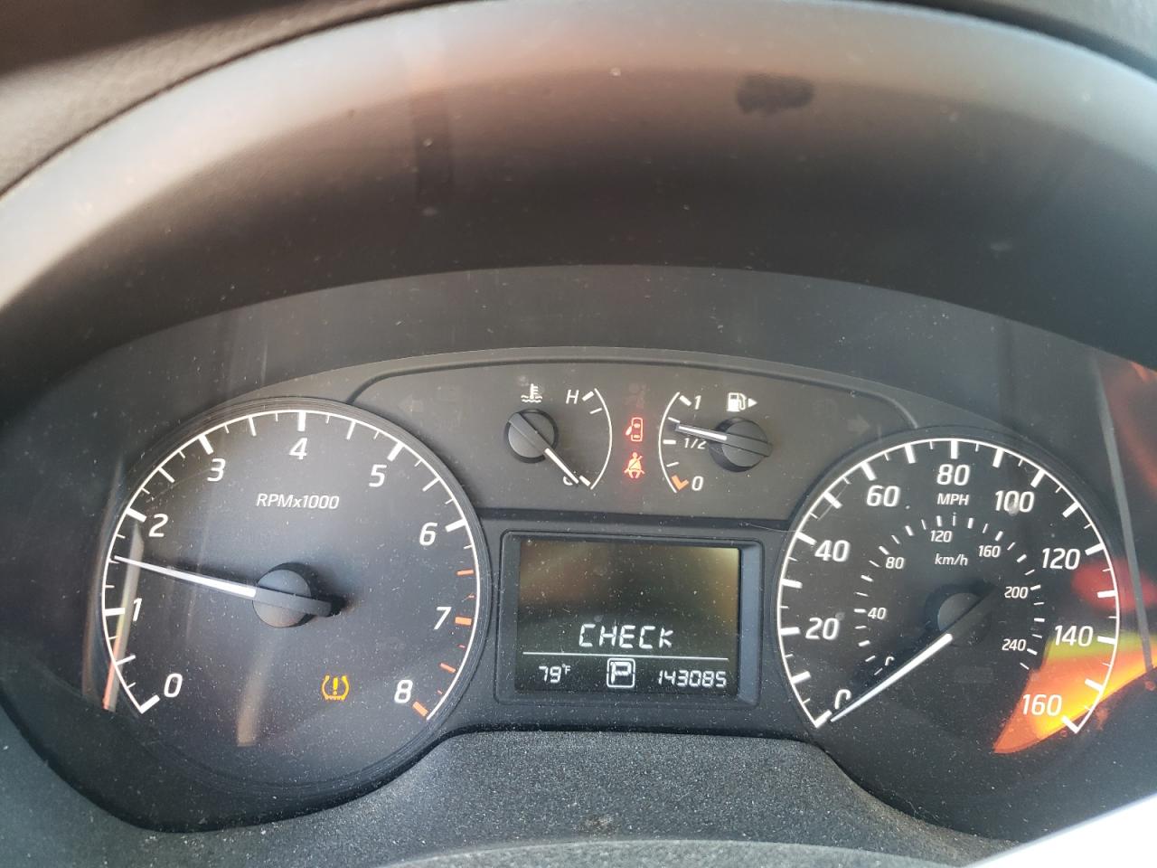 Nissan Sentra S Image 12