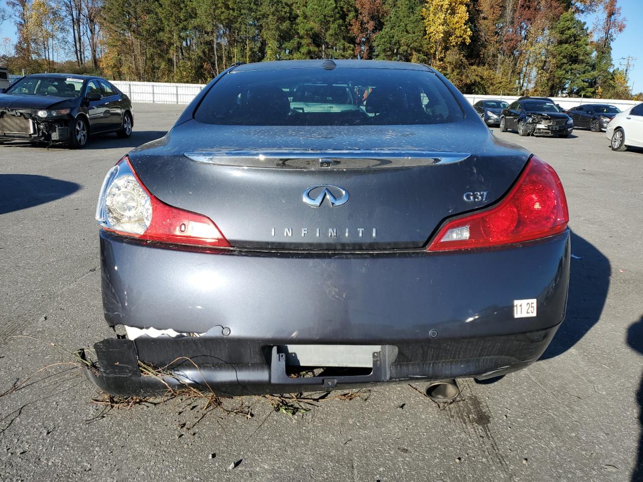 INFINITI G37 Base Image 6