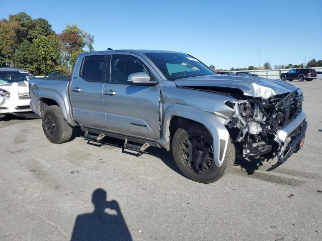 Toyota Tacoma Double Cab Image 6