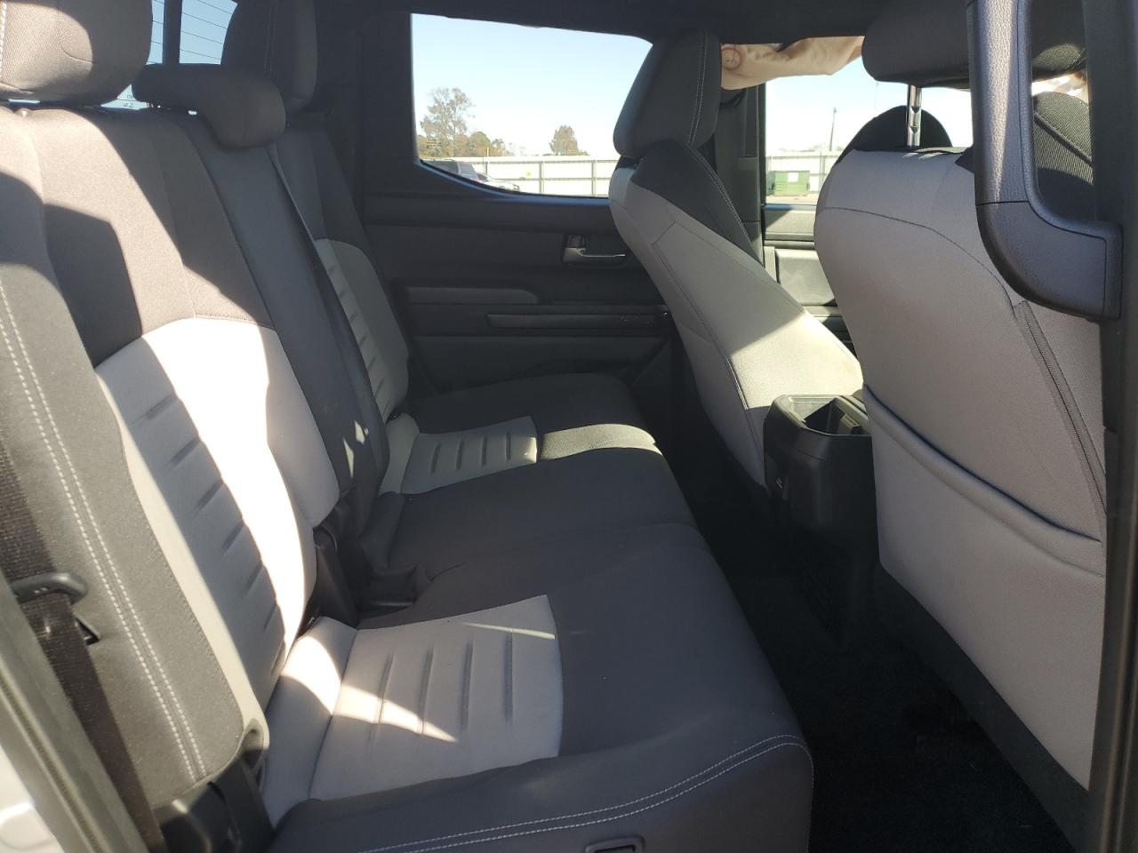 Toyota Tacoma Double Cab Image 8