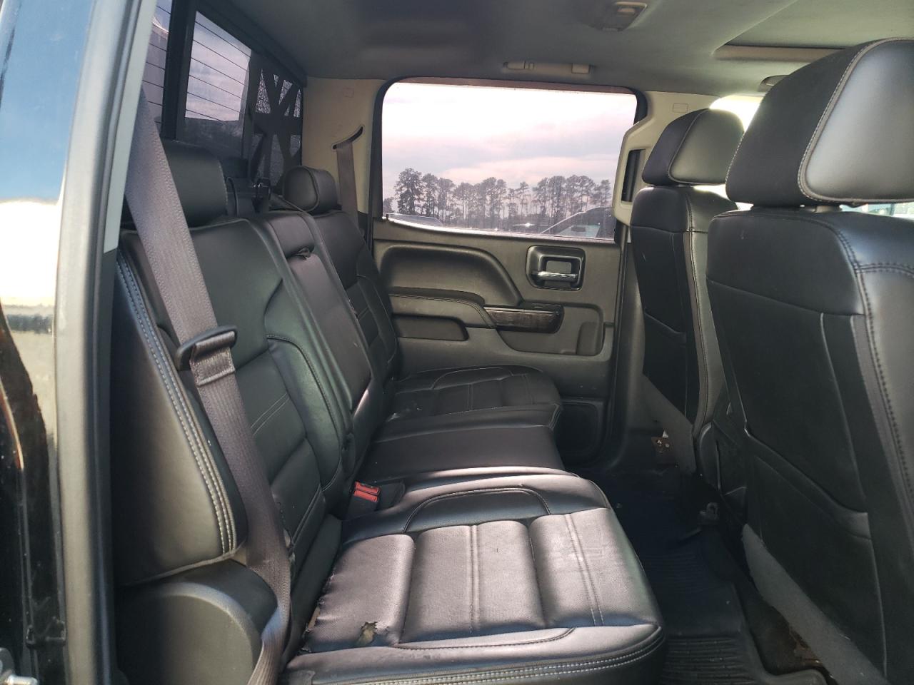 GMC Sierra K3500 Denali Image 6