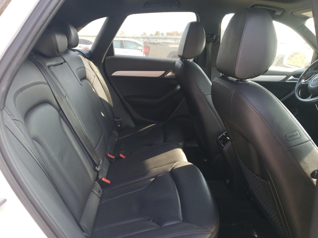 Audi Q3 Premium Image 7