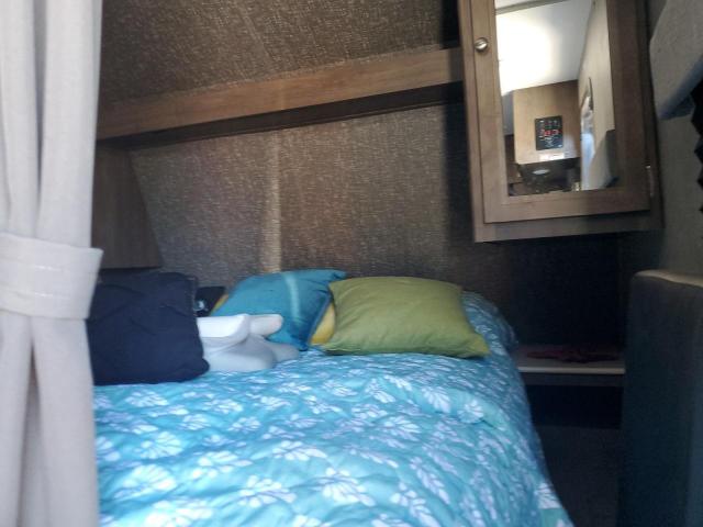 Coleman Lantern Lt Image 3