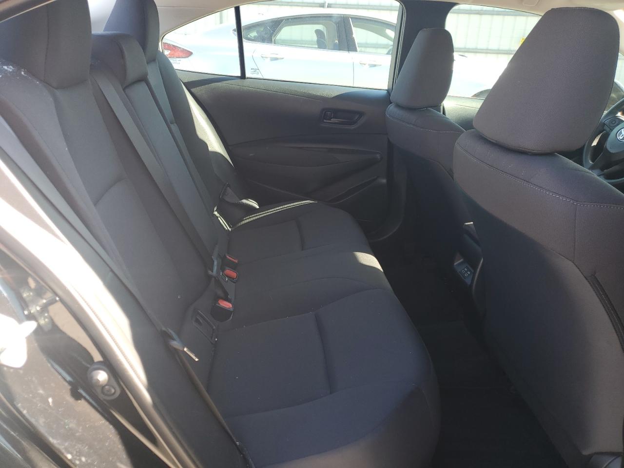 Toyota Corolla Le Image 9