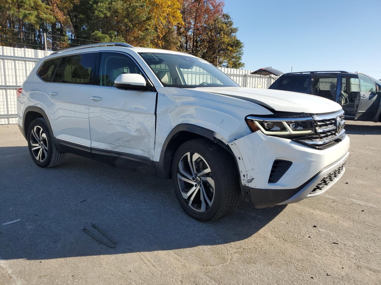 Volkswagen Atlas Sel Premium Image 3