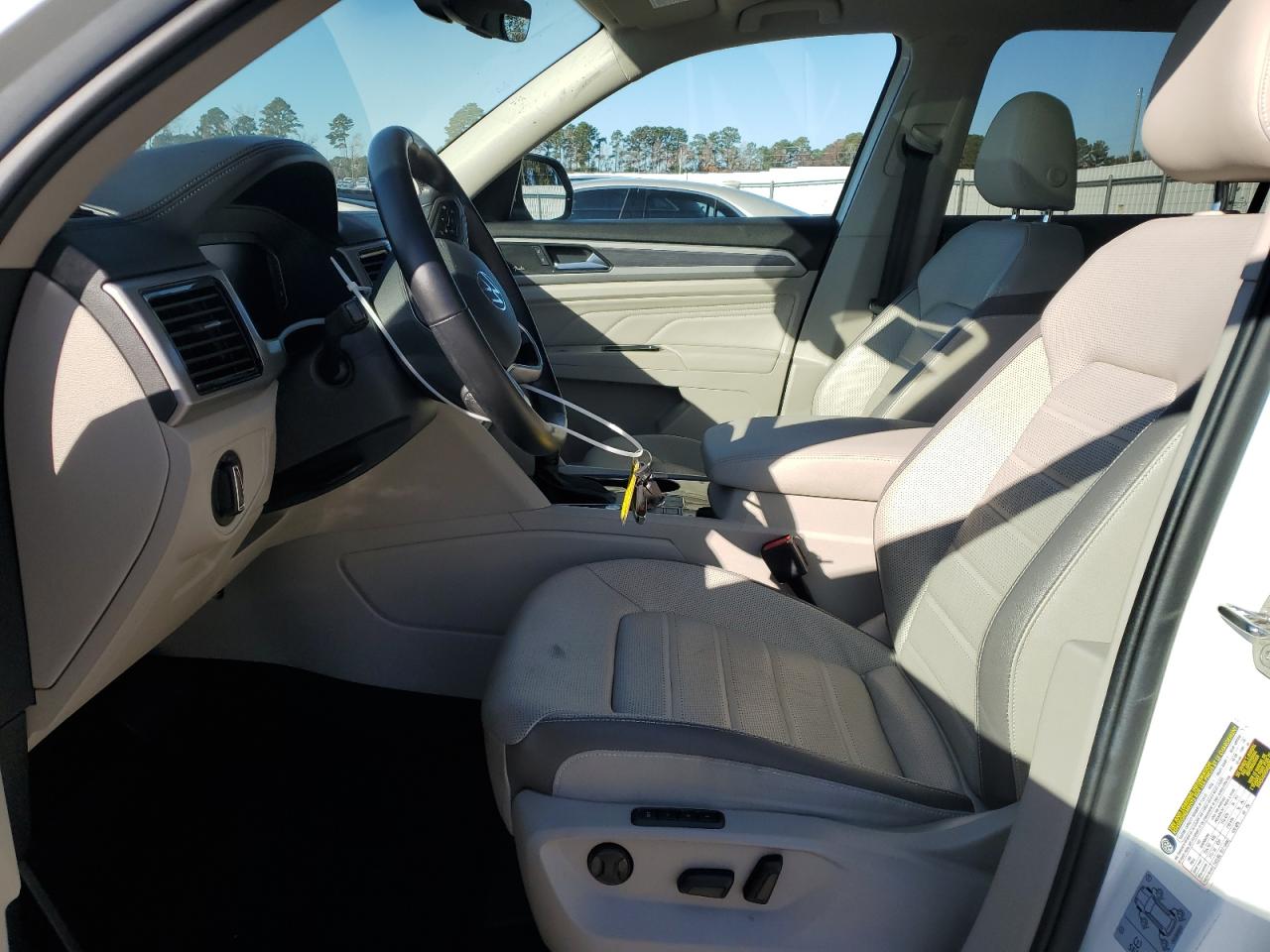 Volkswagen Atlas Sel Premium Image 8