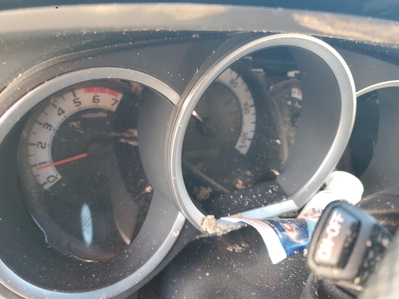 Toyota Tacoma Double Cab Image 8