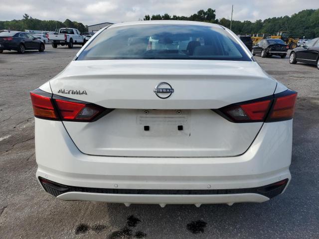 Nissan Altima S Image 7