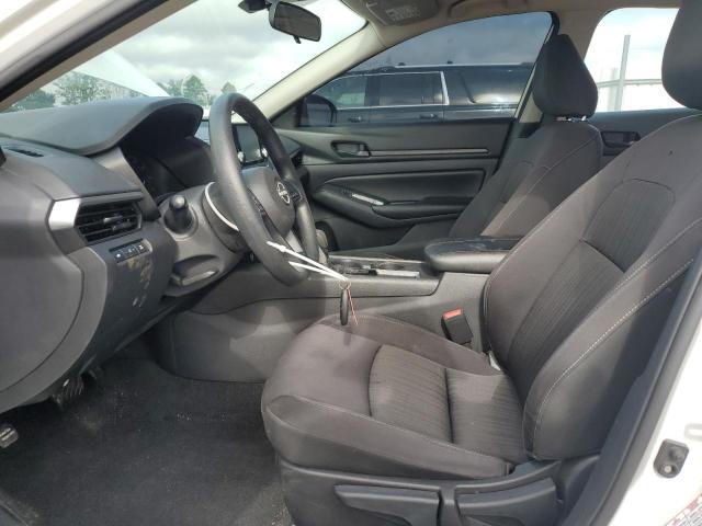 Nissan Altima S Image 12