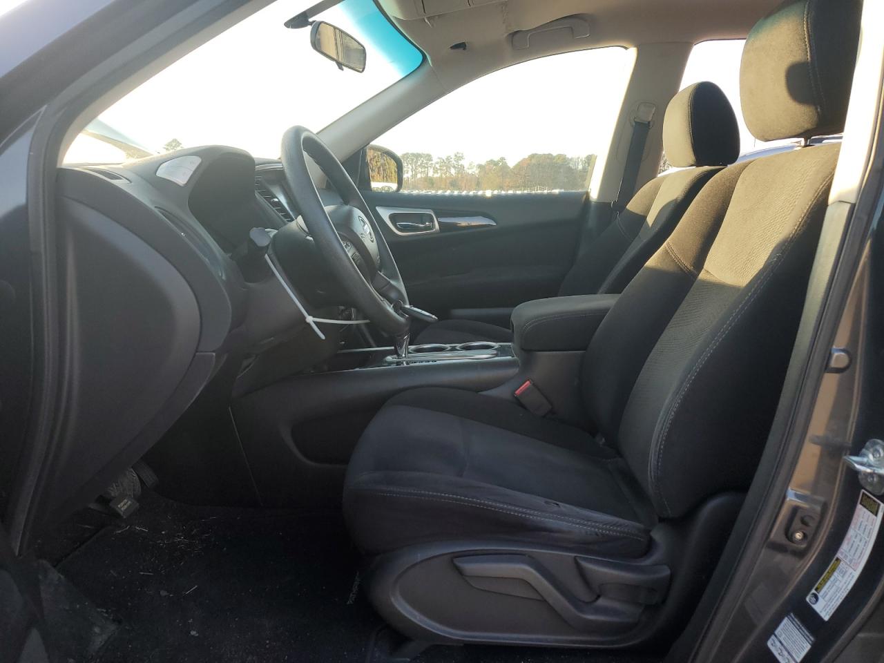 Nissan Pathfinder S Image 13