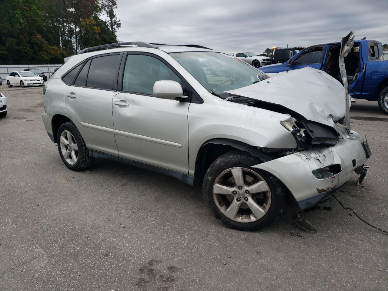 Lexus RX 330 Image 3