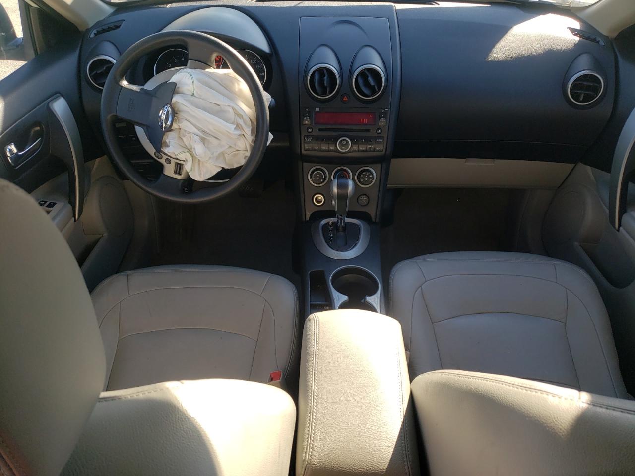 Nissan Rogue S Image 6