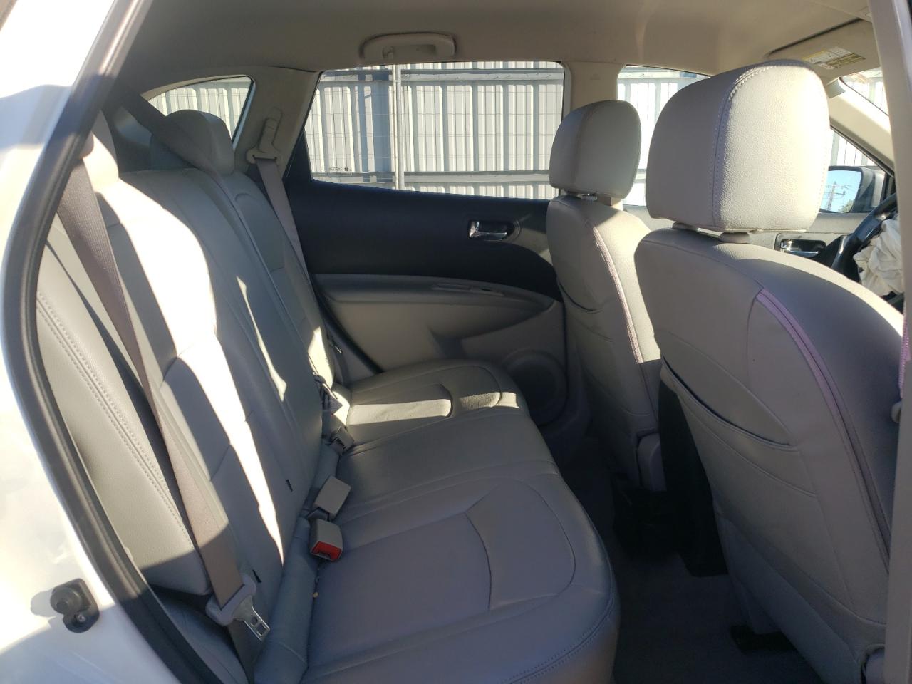 Nissan Rogue S Image 12