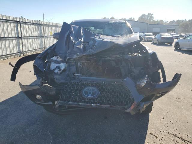 Toyota Tacoma Double Cab Image 7