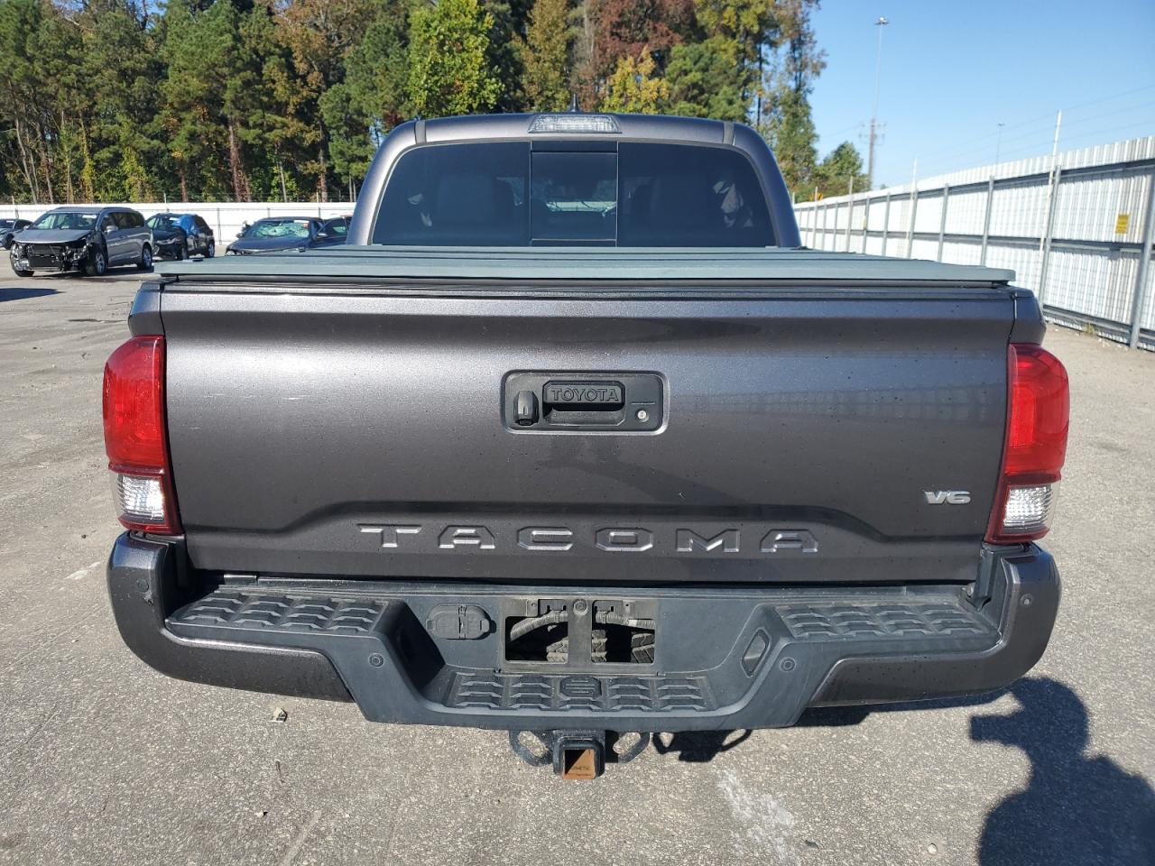 Toyota Tacoma Double Cab Image 6