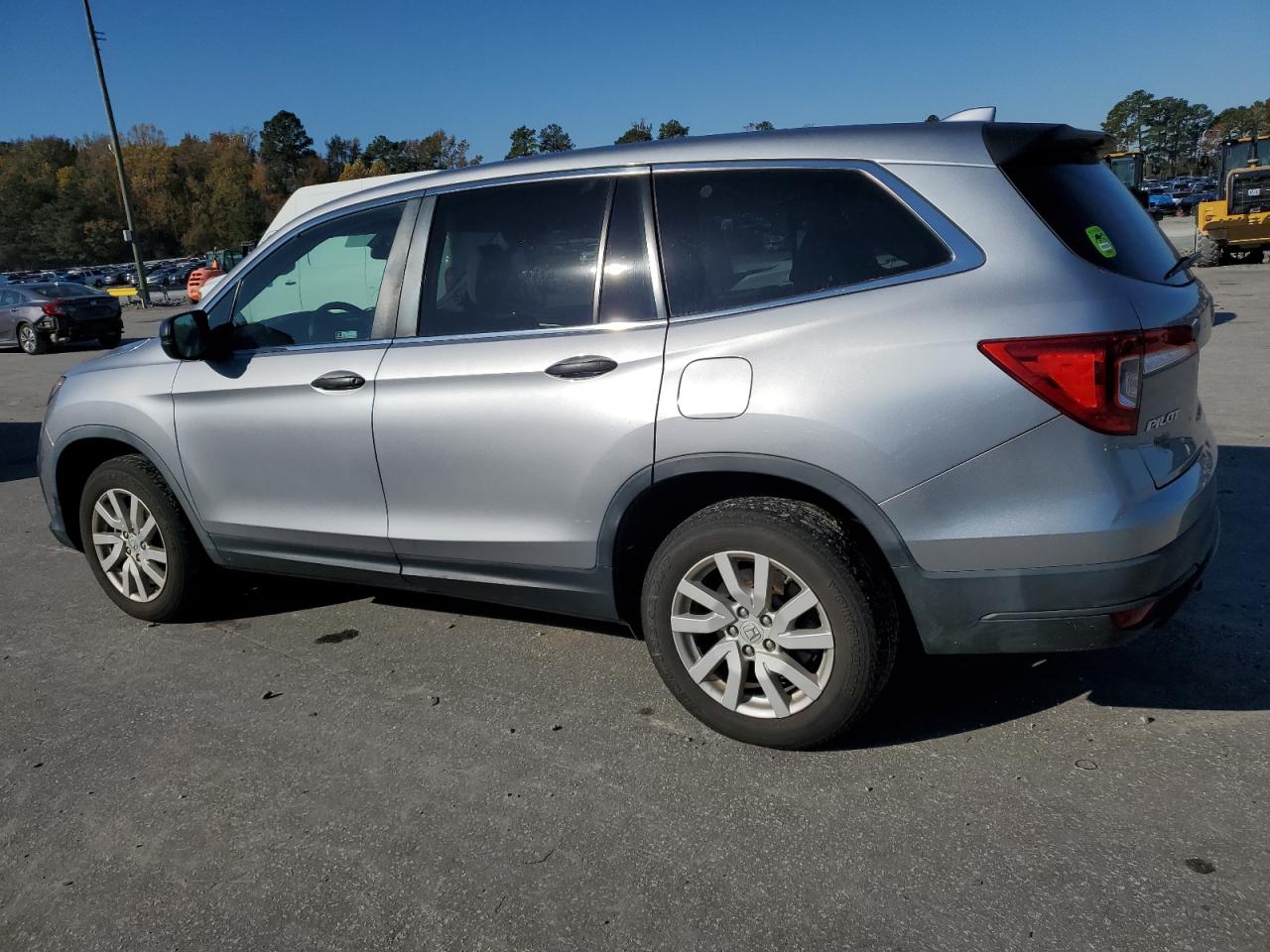 Honda Pilot Lx Image 2