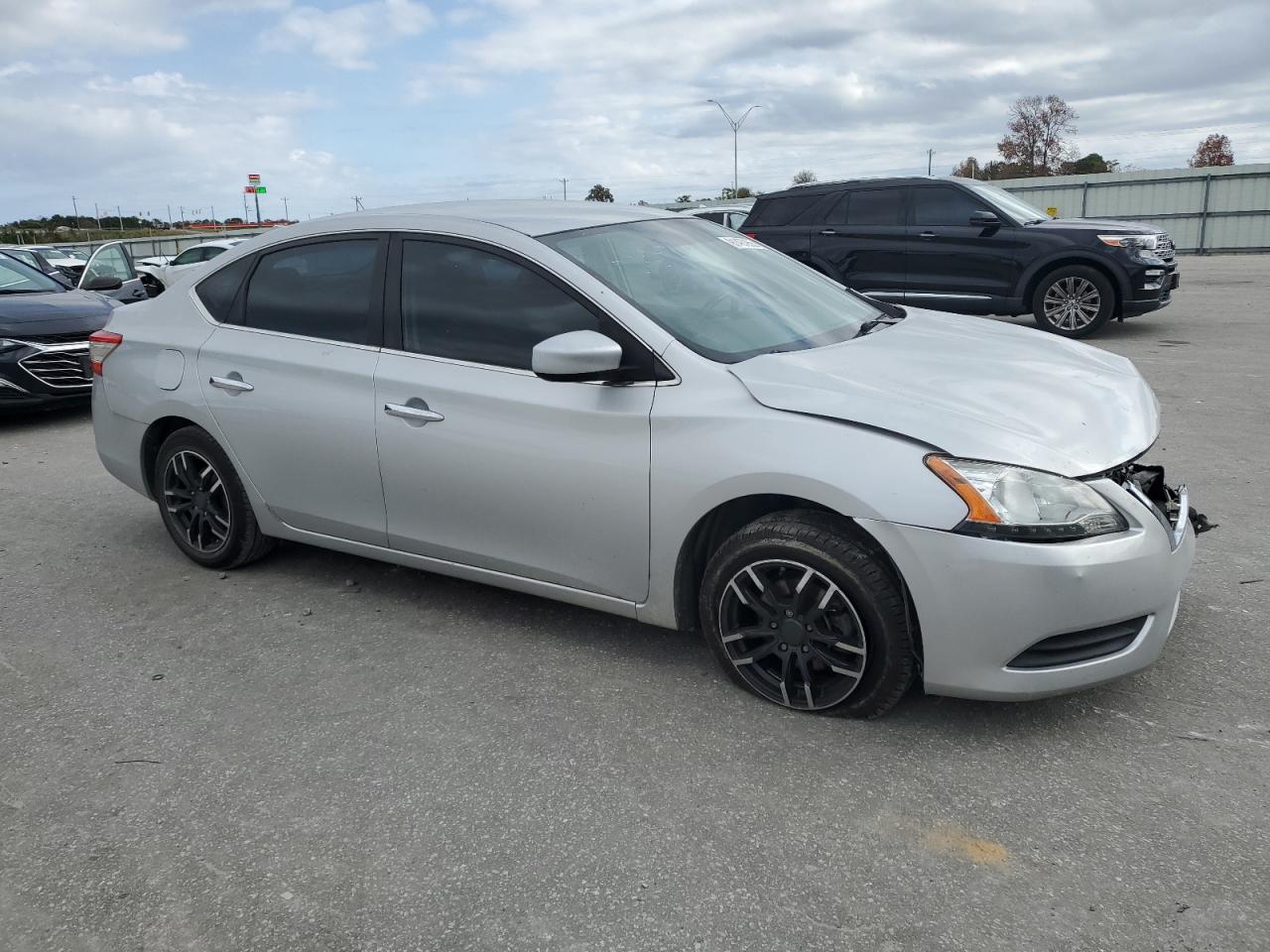 Nissan Sentra S Image 5