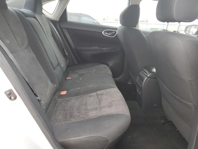 Nissan Sentra S Image 4