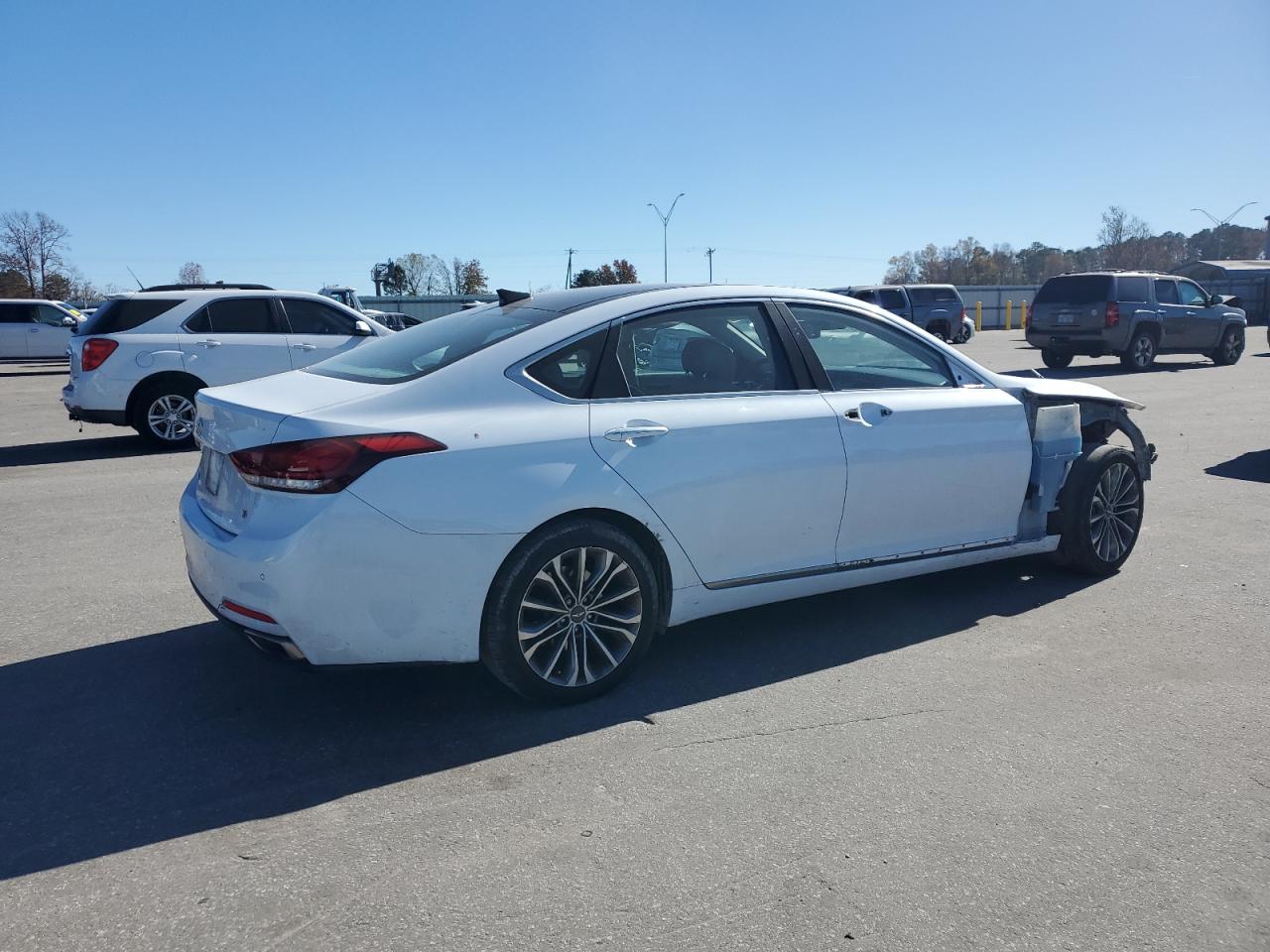 Hyundai Genesis 3.8l Image 11