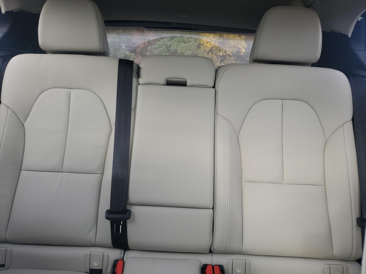 Volvo XC40 T4 Momentum Image 9