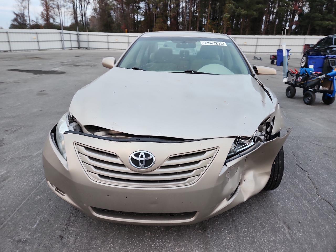 Toyota Camry Ce Image 7