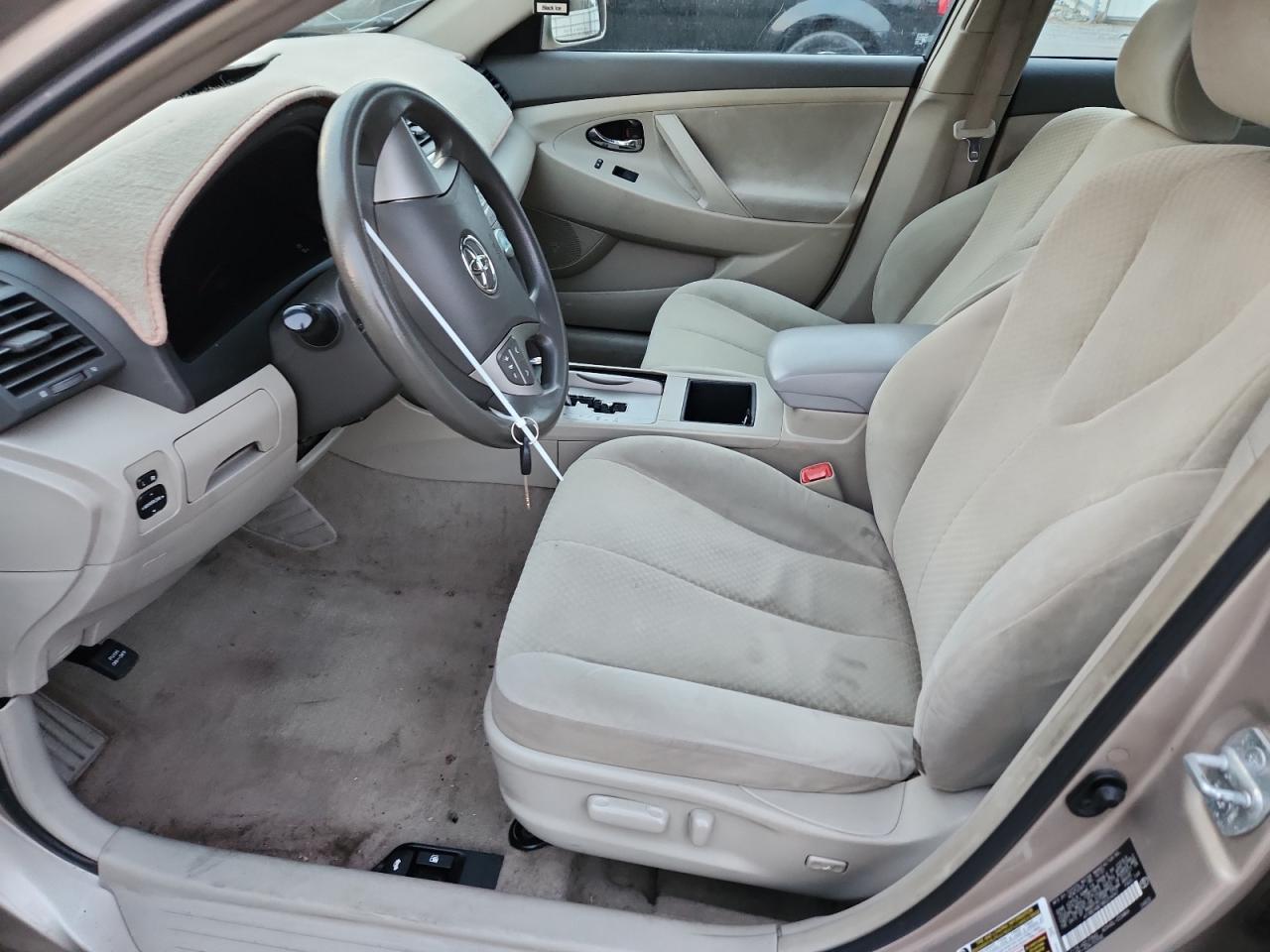 Toyota Camry Ce Image 11