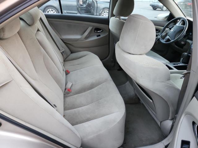 Toyota Camry Ce Image 8