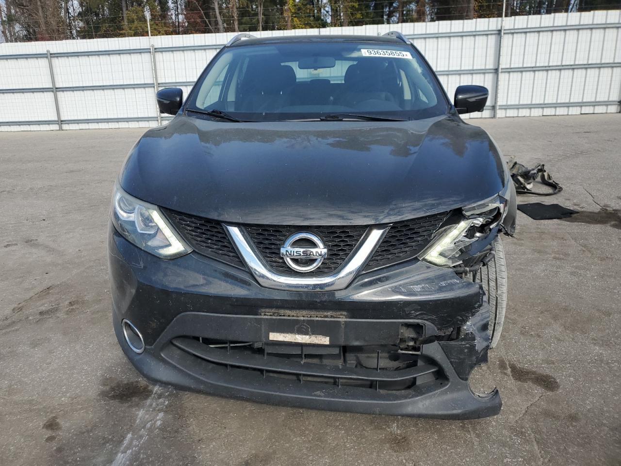 Nissan Rogue S Image 2