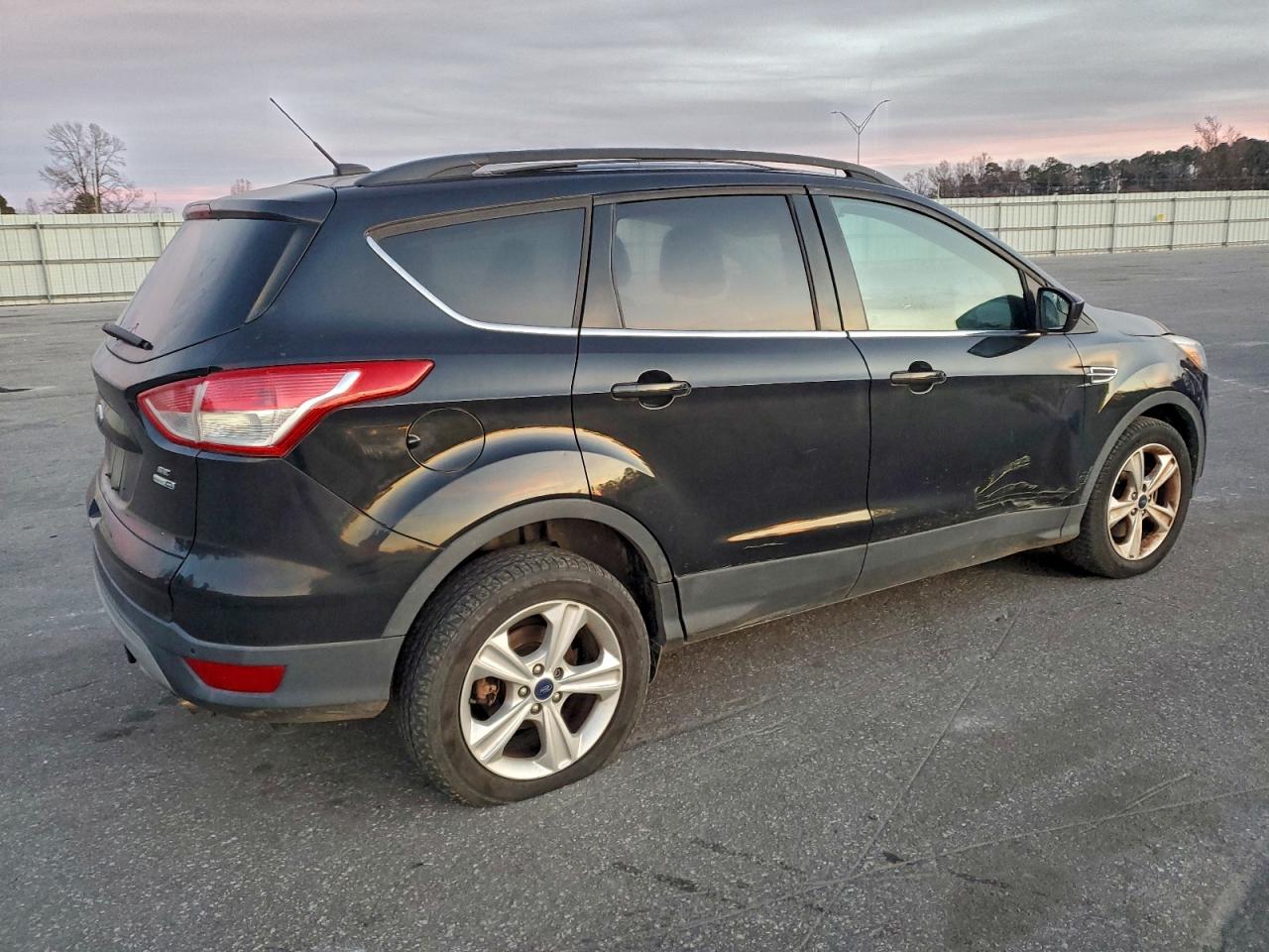 Ford Escape Se Image 11