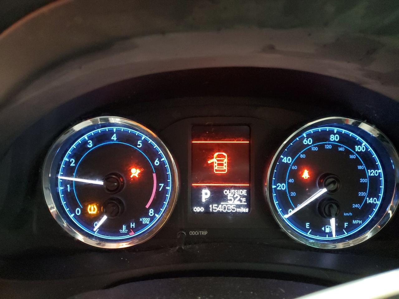 Toyota Corolla L Image 9