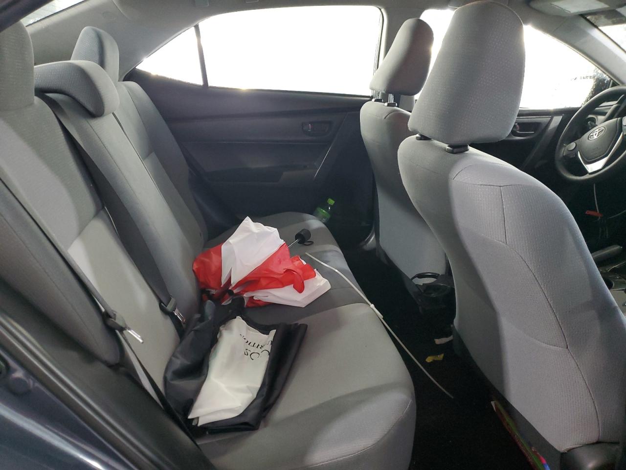 Toyota Corolla L Image 10