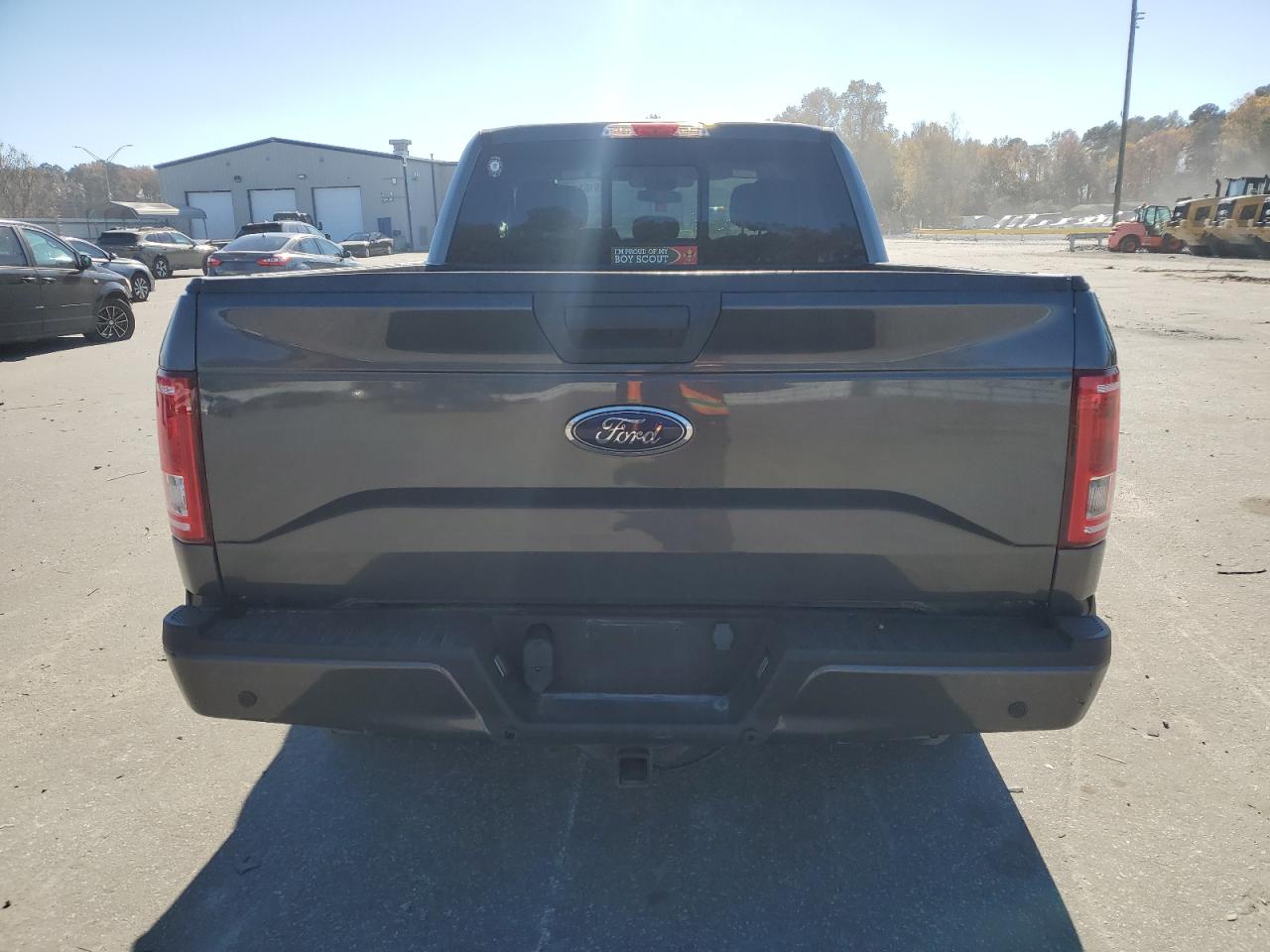 Ford F-150 Super Cab Image 5