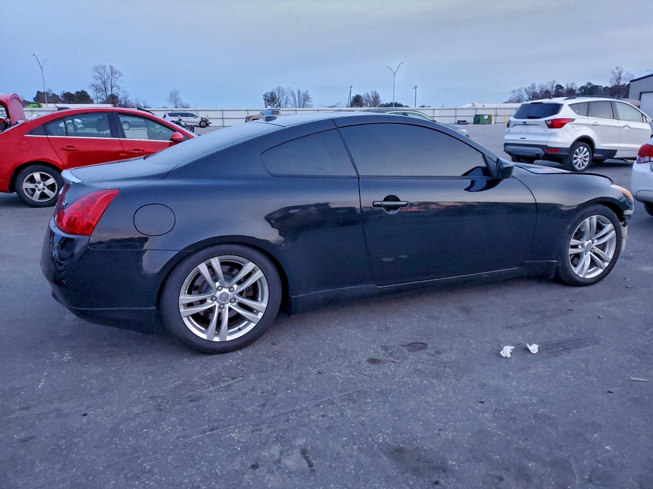 INFINITI G37 Base Image 3