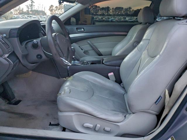 INFINITI G37 Base Image 9