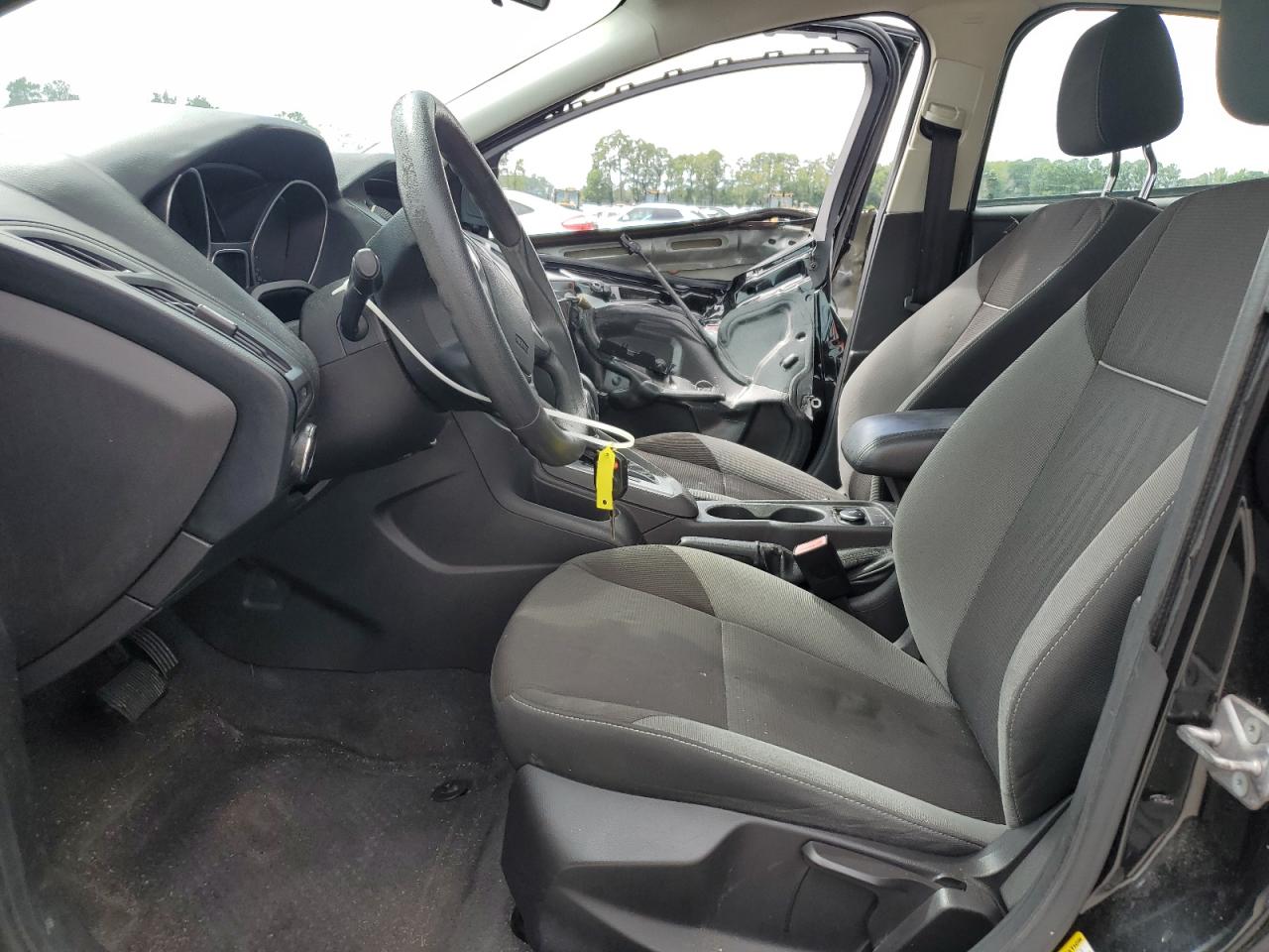 Ford Focus Se Image 10