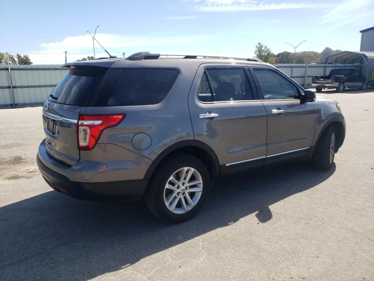 Ford Explorer Xlt Image 3