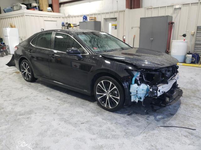 Toyota Camry Se Image 6