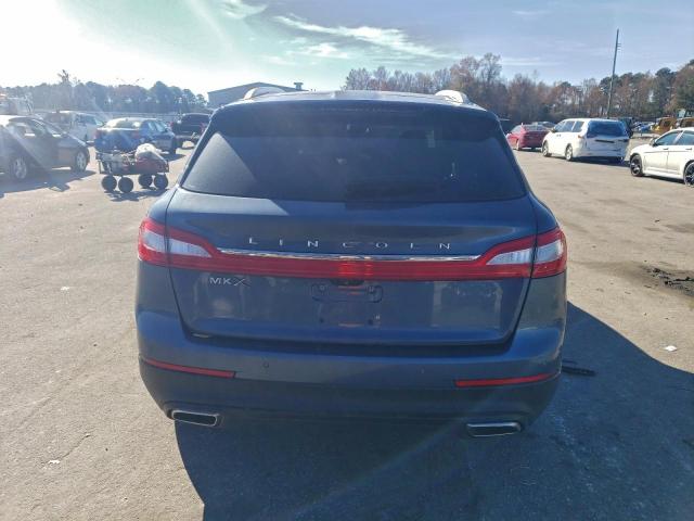 Lincoln MKX Reserve Image 2