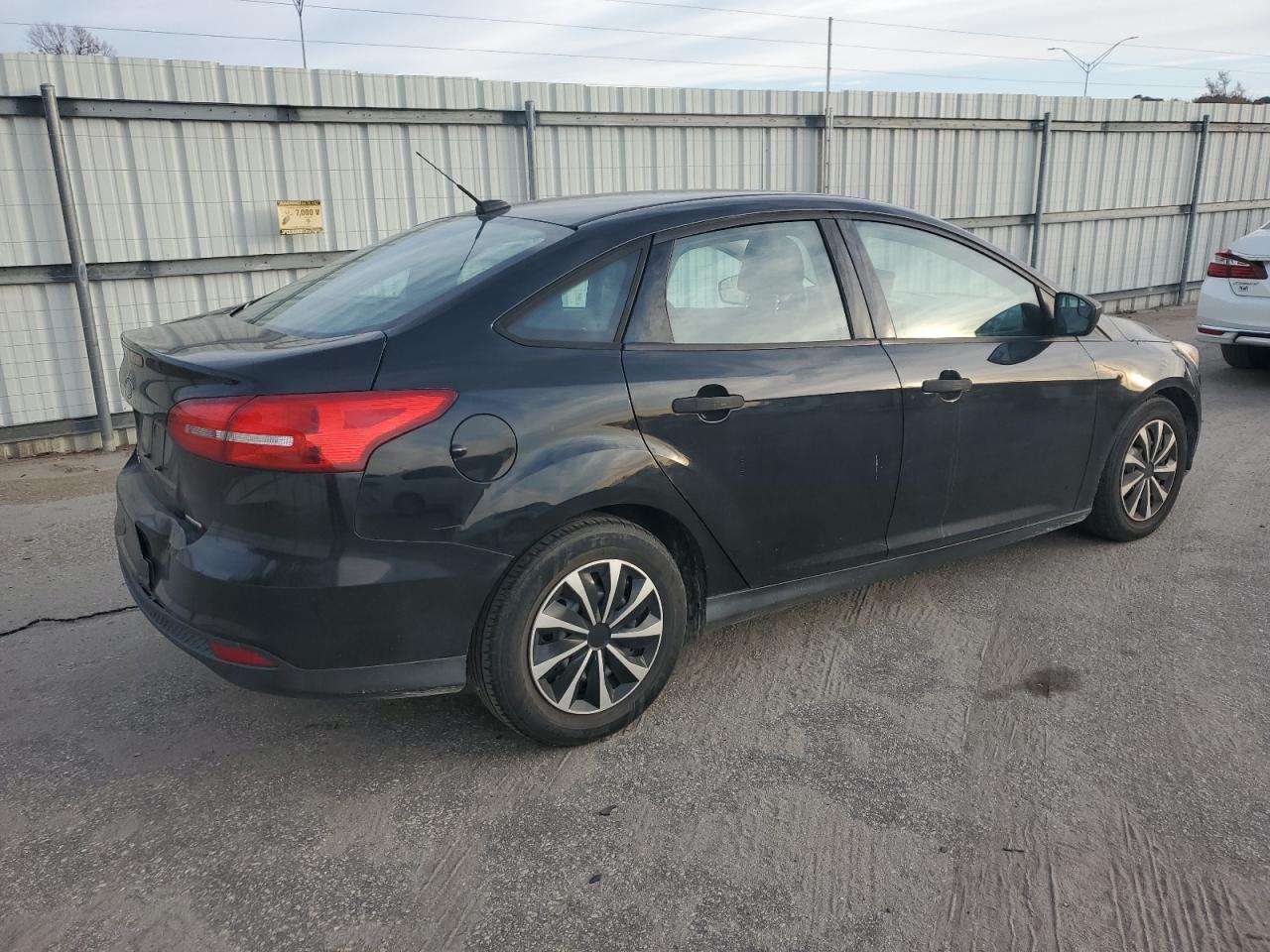 Ford Focus S Image 10