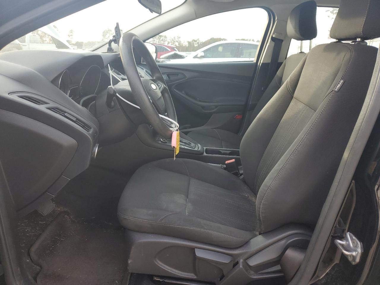 Ford Focus S Image 8