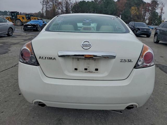 Nissan Altima Base Image 7