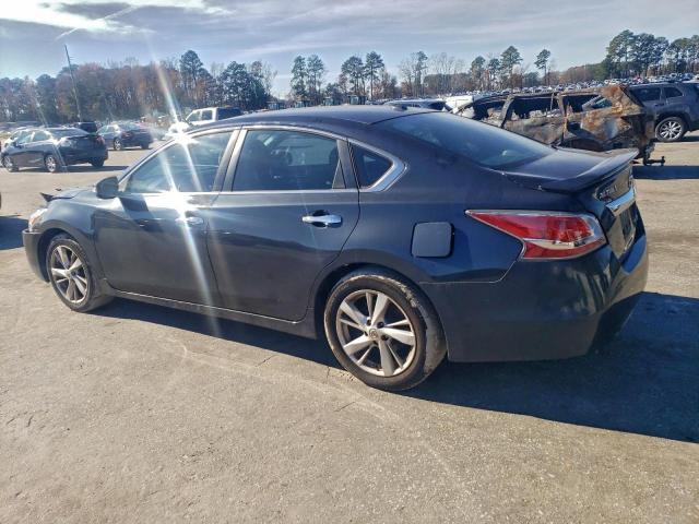 Nissan Altima 2.5 Image 3