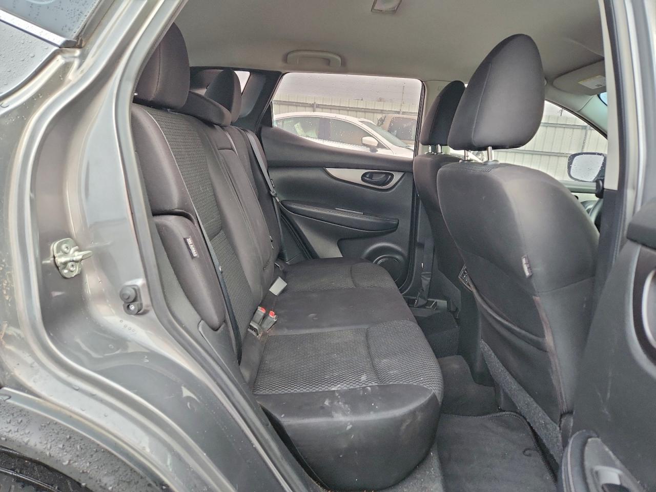 Nissan Rogue S Image 13