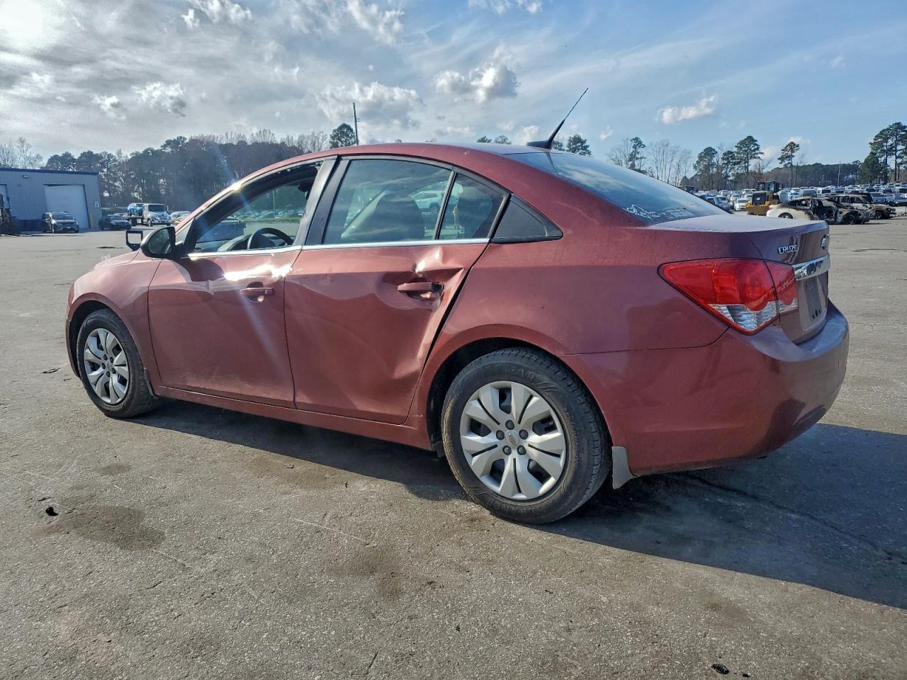 Chevrolet Cruze Ls Image 4