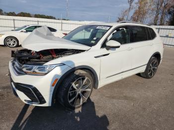  Salvage Volkswagen Tiguan