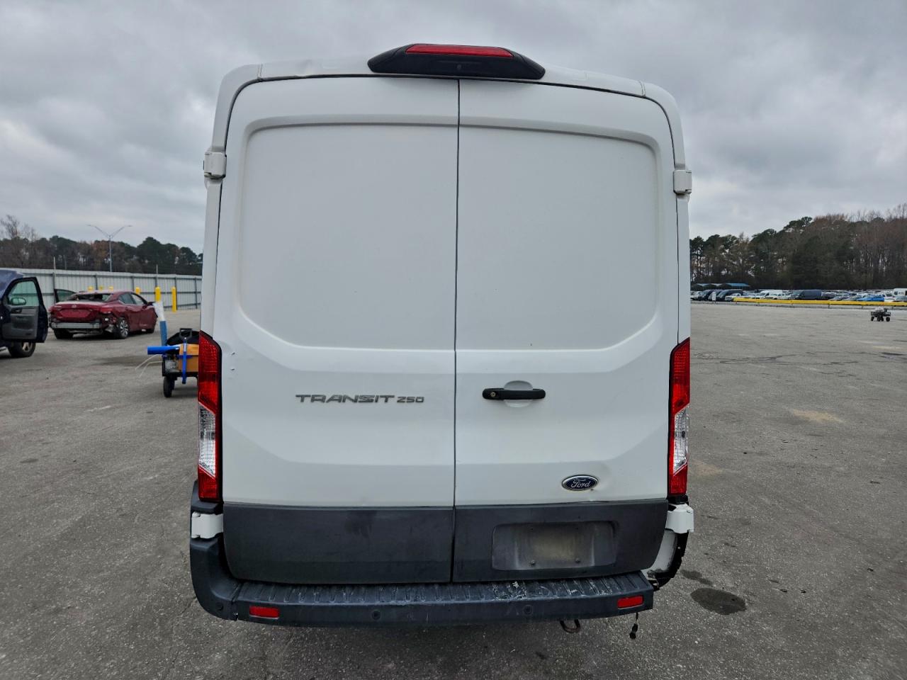 Ford Transit T-250 Image 8