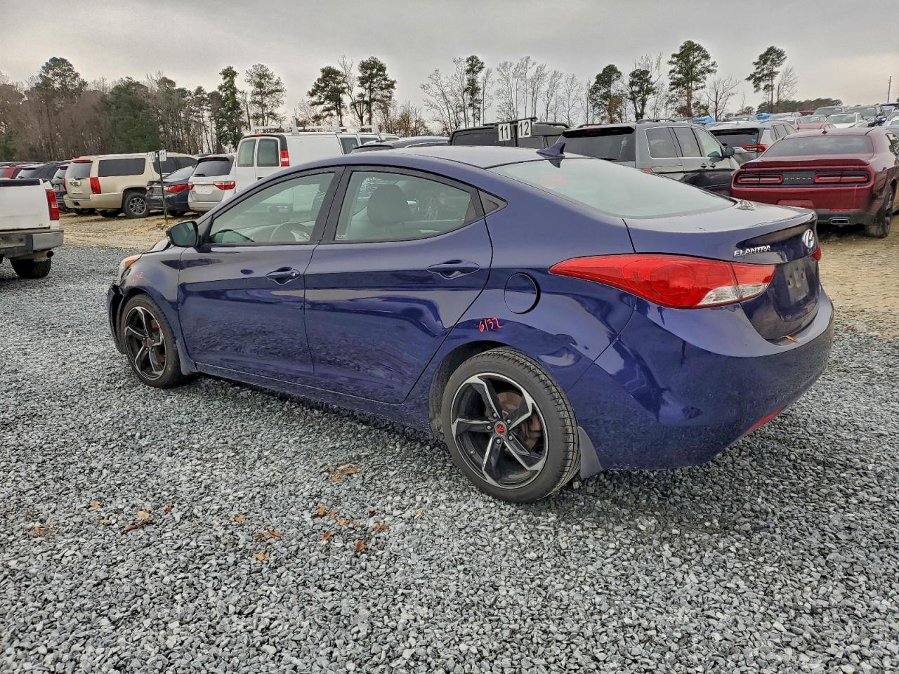 Hyundai ELANTRA Gls Image 2