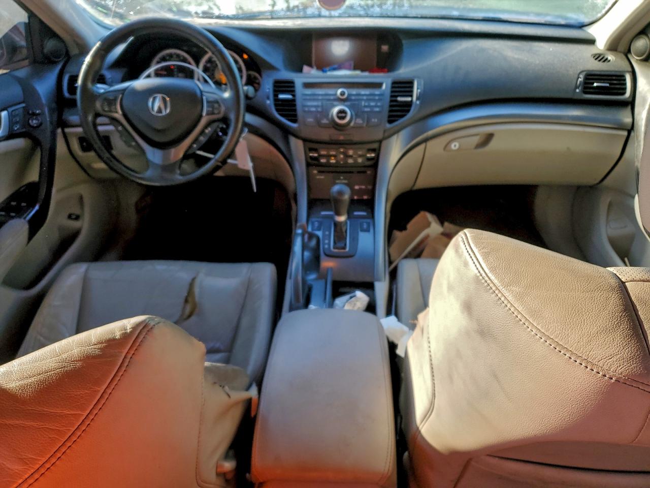 Acura TSX Image 10