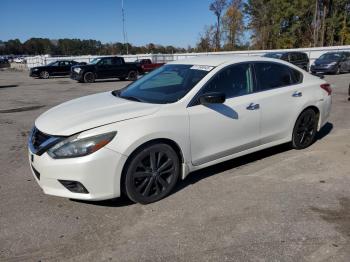  Salvage Nissan Altima